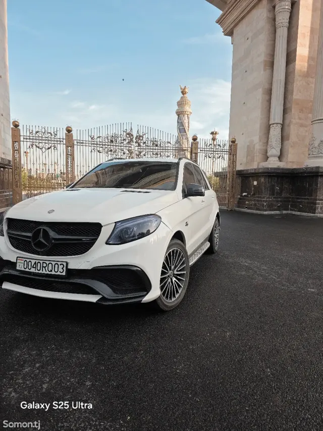 Mercedes-Benz GLE class 2017 · 3.5 AT
