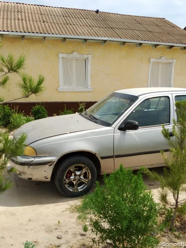 Daewoo Nexia 1994 · 1.6 MT
