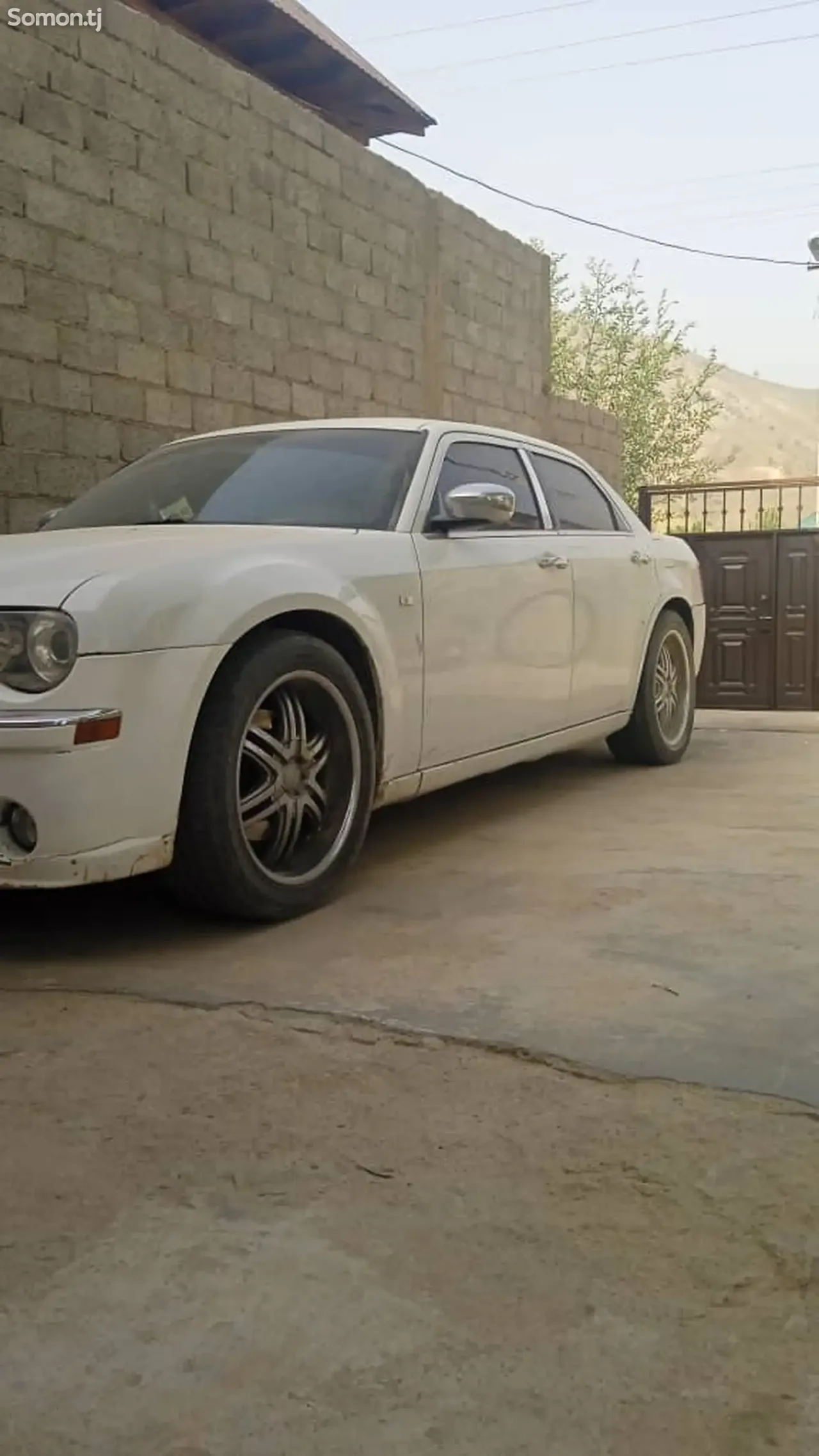 Chrysler 300C 2007 · 2.7 AT