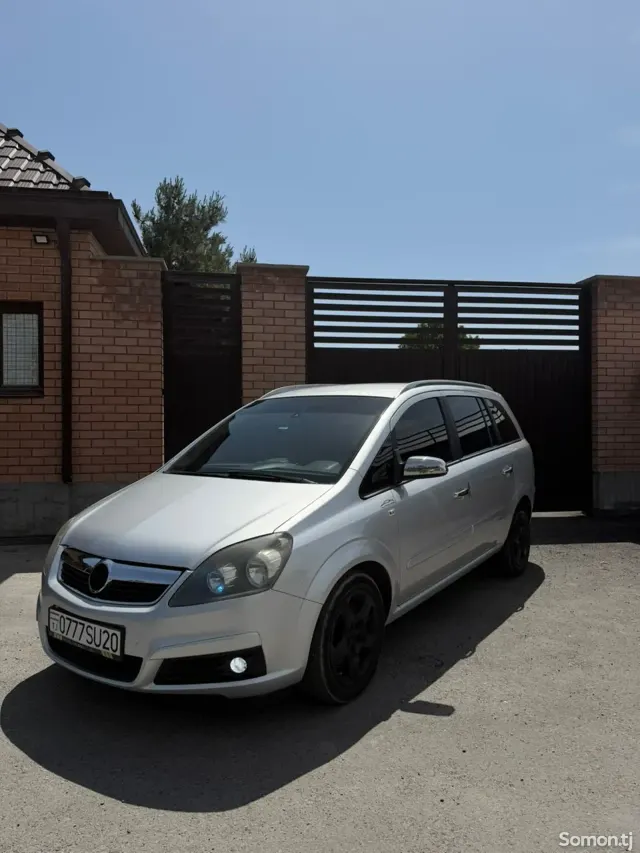 Opel Zafira 2007 · 2.2 AT