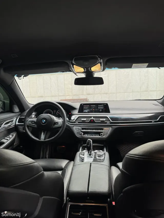 BMW 7 series 2019 · 3.0 AT