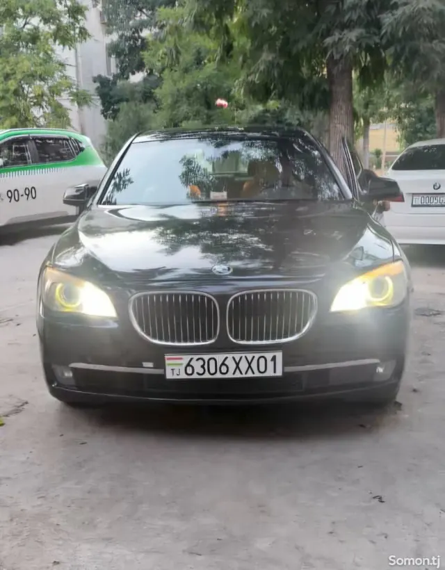 BMW 7 series 2011 · 4.4 AT