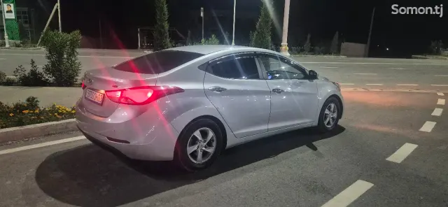 Hyundai Avante 2014 · 1.6 AT