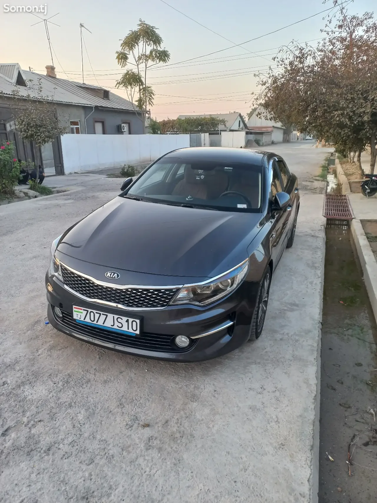 Kia K5 2016 · 2.0 AT
