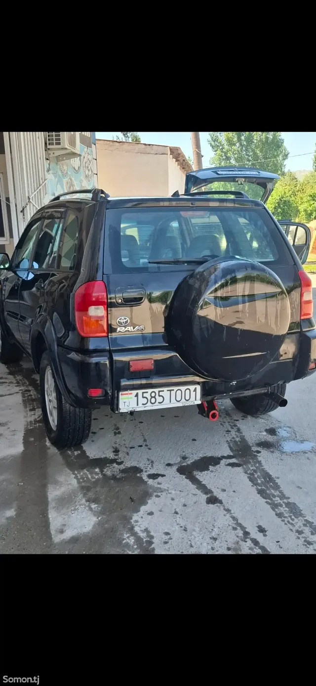 Toyota RAV 4 2003 · 2.5 MT