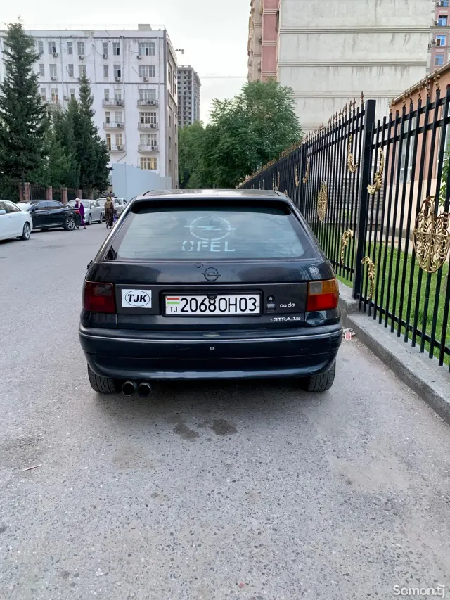 Opel Astra F 1997 · 1.6 MT
