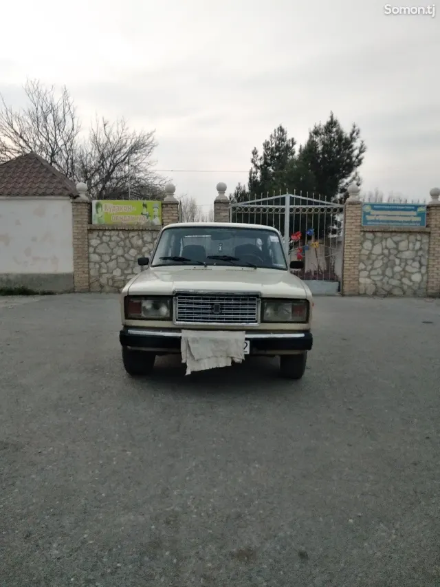 Lada (ВАЗ) 2107 1995 · 1.3 MT