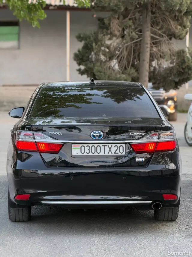 Toyota Camry 2017 · 2.5 AT