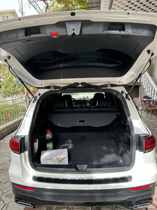Mercedes-Benz GLB class 2023 · 2.0 AT
