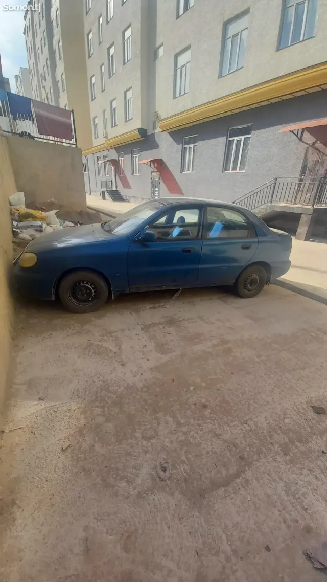 Daewoo Lanos 1997 · 1.6 MT