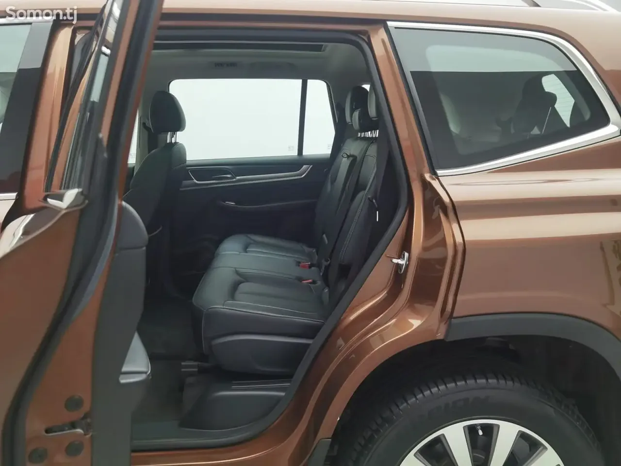 Roewe RX8 2018 · 2.0 AT