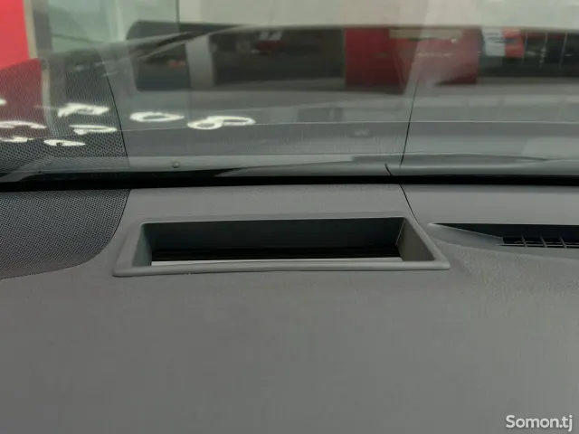 Toyota Camry 2025 · 2.5 CVT