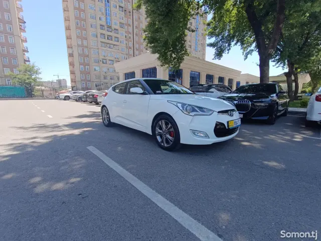Hyundai Veloster 2013 · 1.6 AT