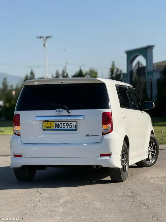 Toyota Rumion 2009 · 1.8 AT