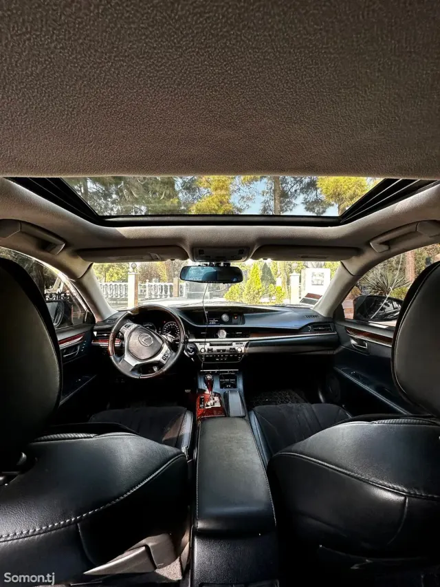 Lexus ES series 2014 · 3.0 AT