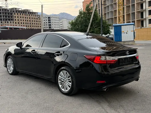 Lexus ES series 2014 · 3.5 AT