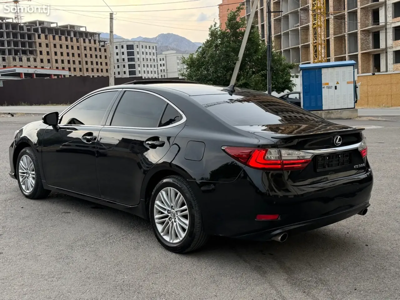 Lexus ES series 2014 · 3.5 AT