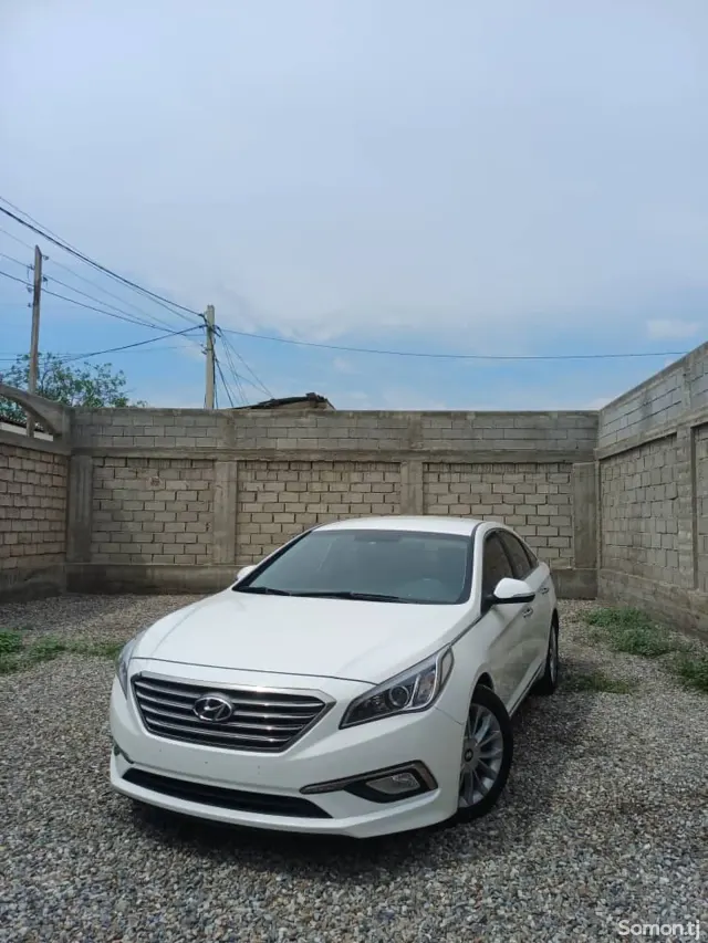 Hyundai Sonata 2015 · 2.0 AT