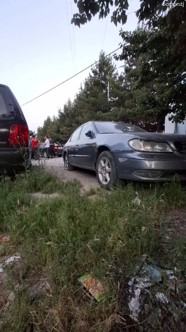 Nissan Maxima 2000 · 3.0 AT