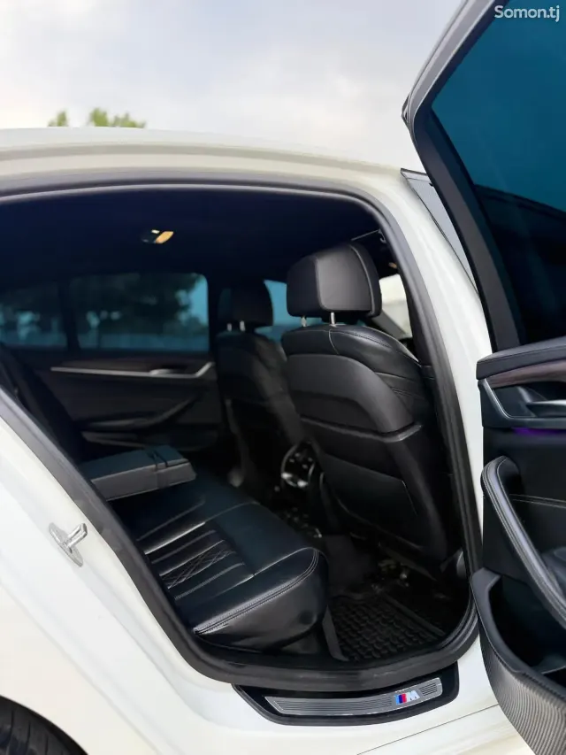 BMW 5 series 2017 · 2.0 AT