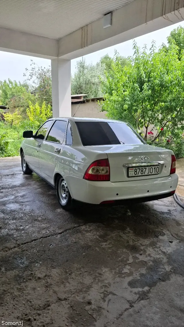 Lada (ВАЗ) Priora 2013 · 1.6 MT