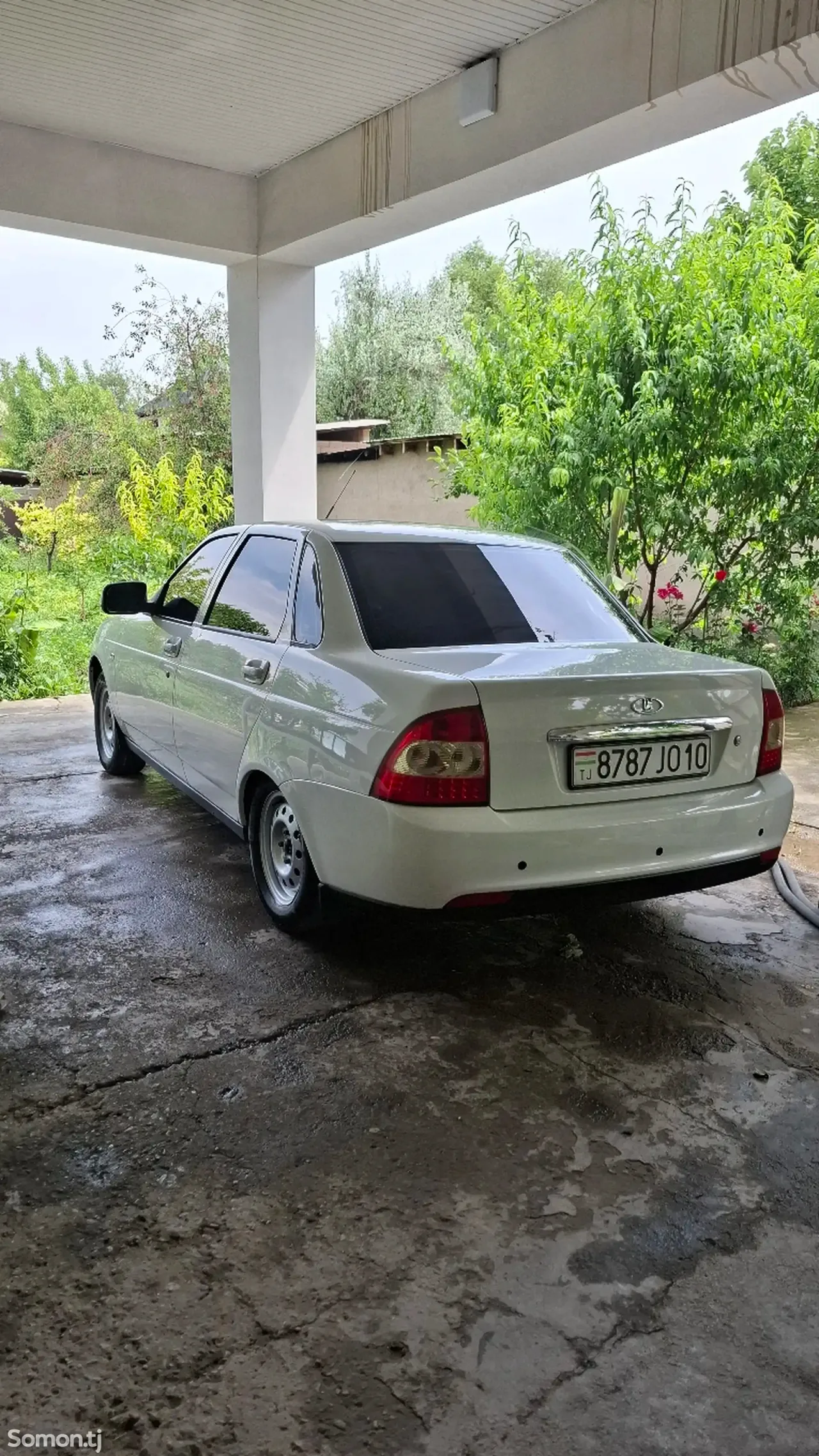Lada (ВАЗ) Priora 2013 · 1.6 MT