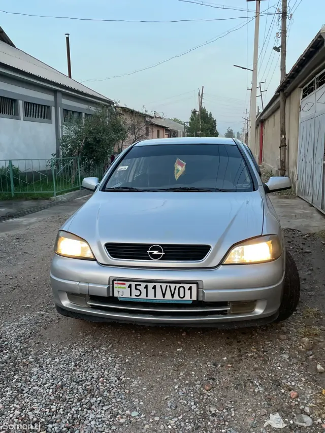 Opel Astra G 1999 · 1.6 MT