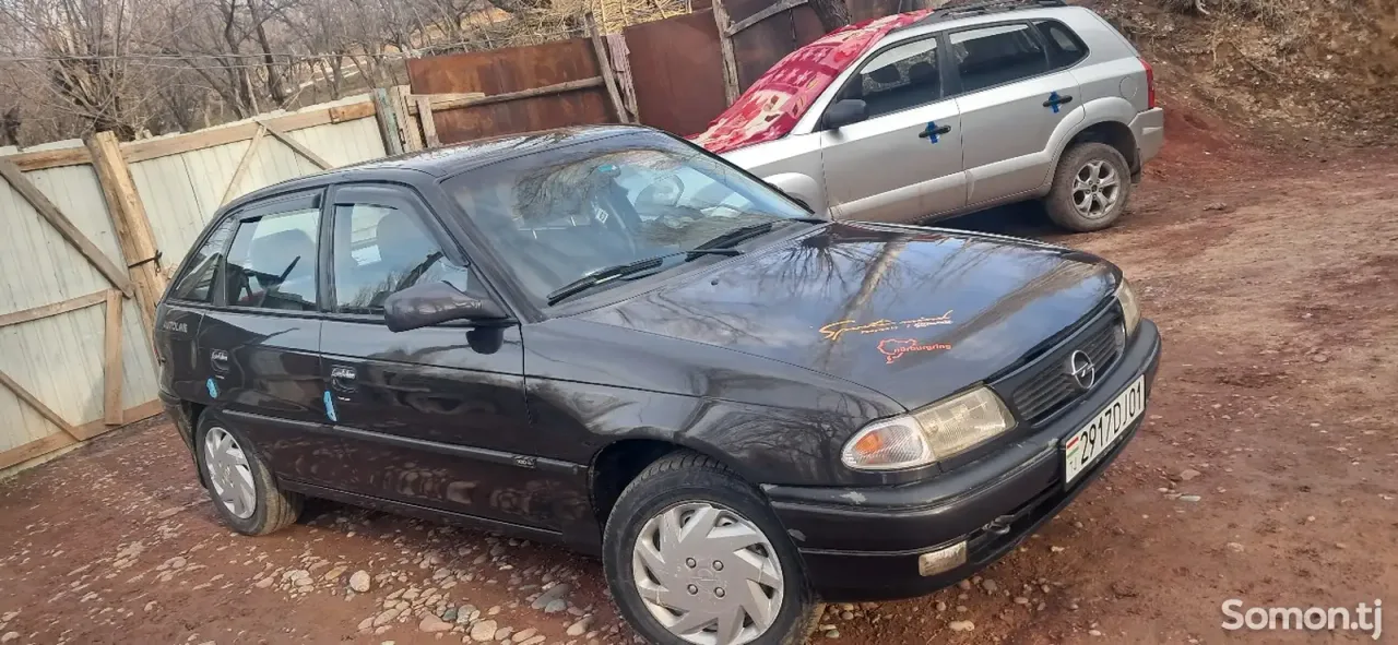 Opel Astra F 1995 · 1.6 MT