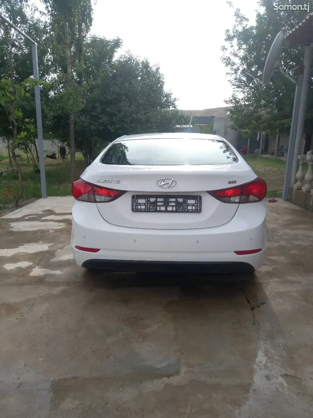 Hyundai Avante 2014 · 1.6 AT