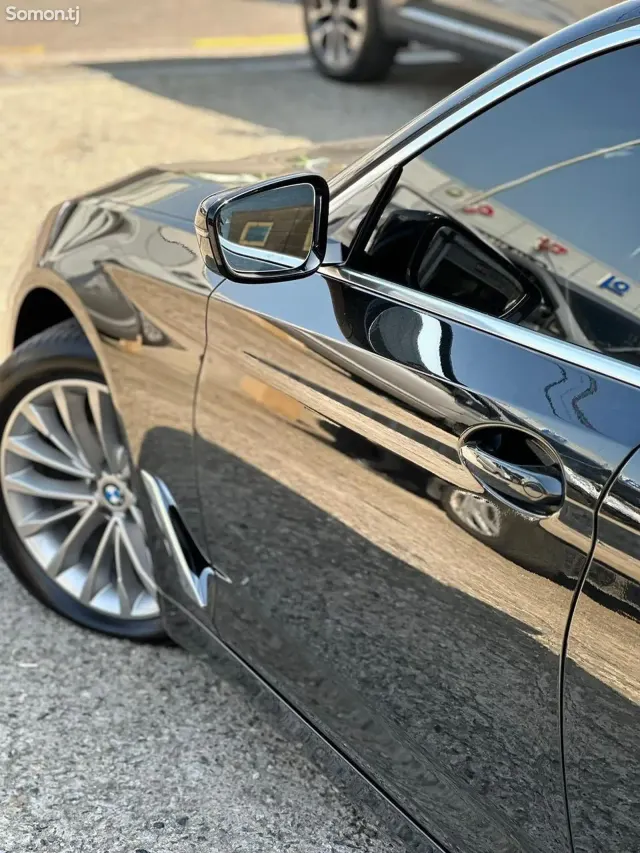 BMW 5 series 2019 · 2.0 AT