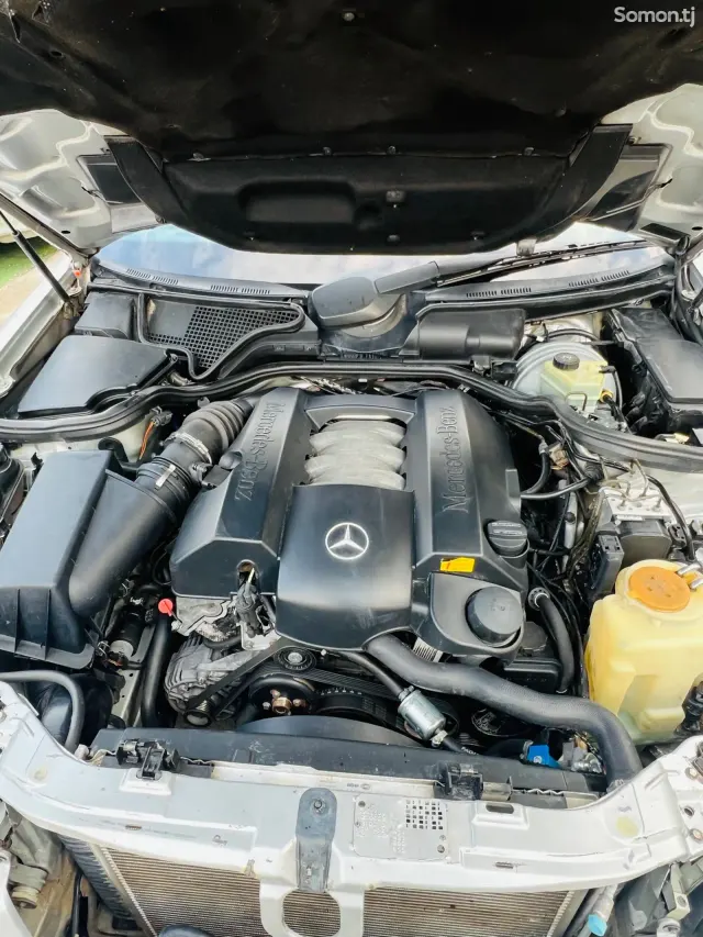 Mercedes-Benz E class 2000 · 2.8 AT