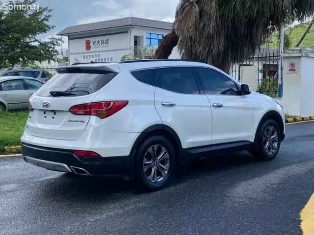 Hyundai Santa Fe 2015 · 2.4 AT