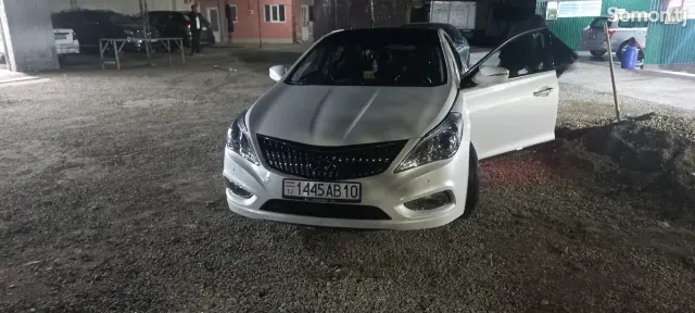 Hyundai Grandeur 2014 · 2.4 AT