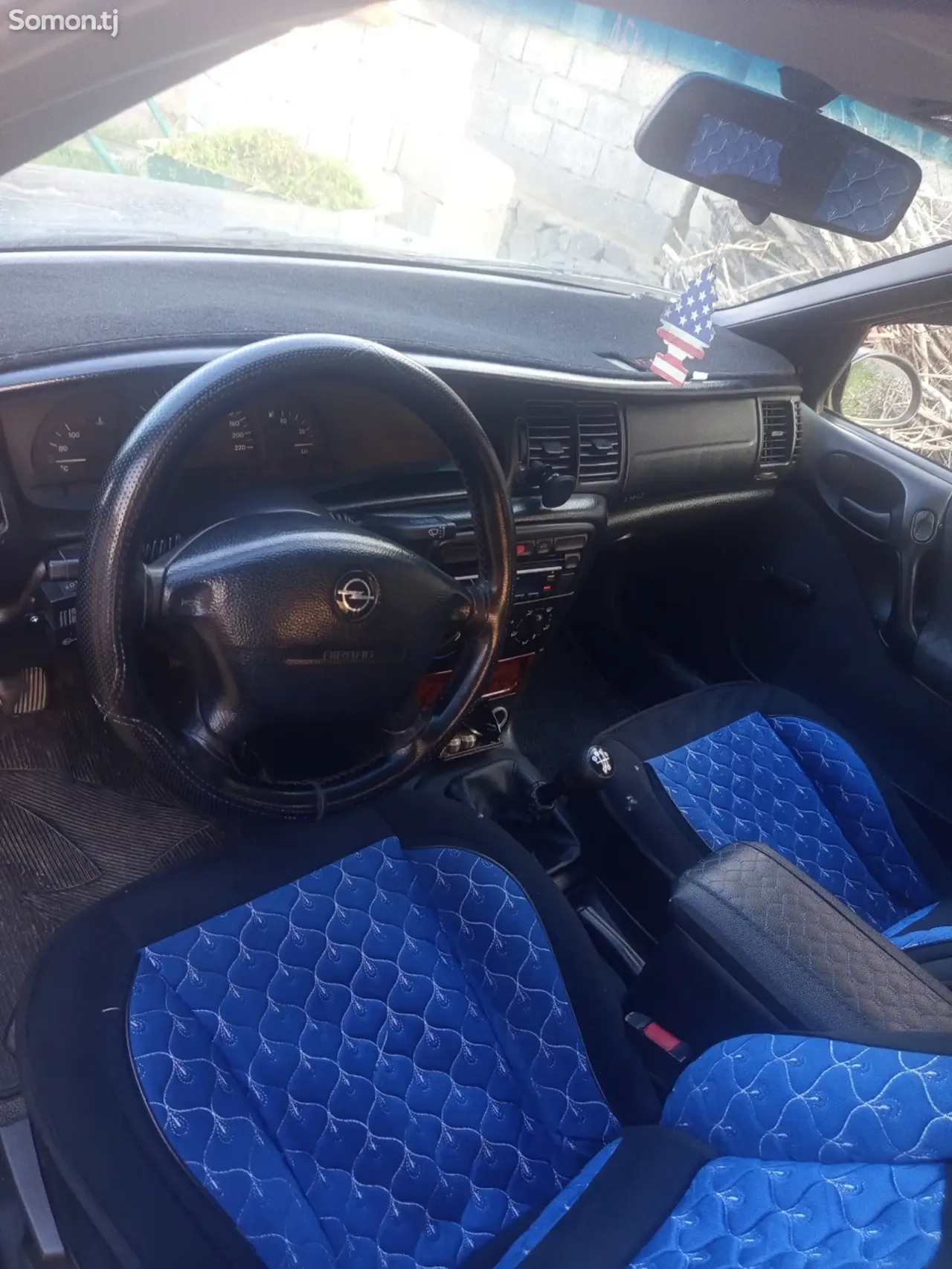 Opel Vectra B 1997 · 1.8 MT