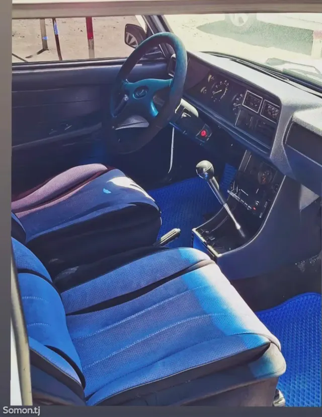 Lada (ВАЗ) 2107 2008 · 1.7 MT