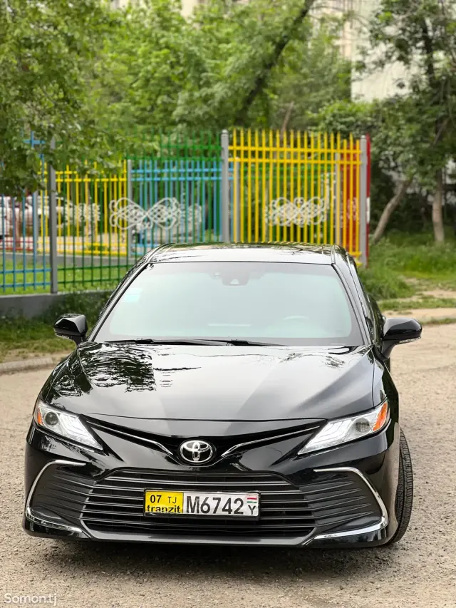 Toyota Camry 2022 · 2.5 AT