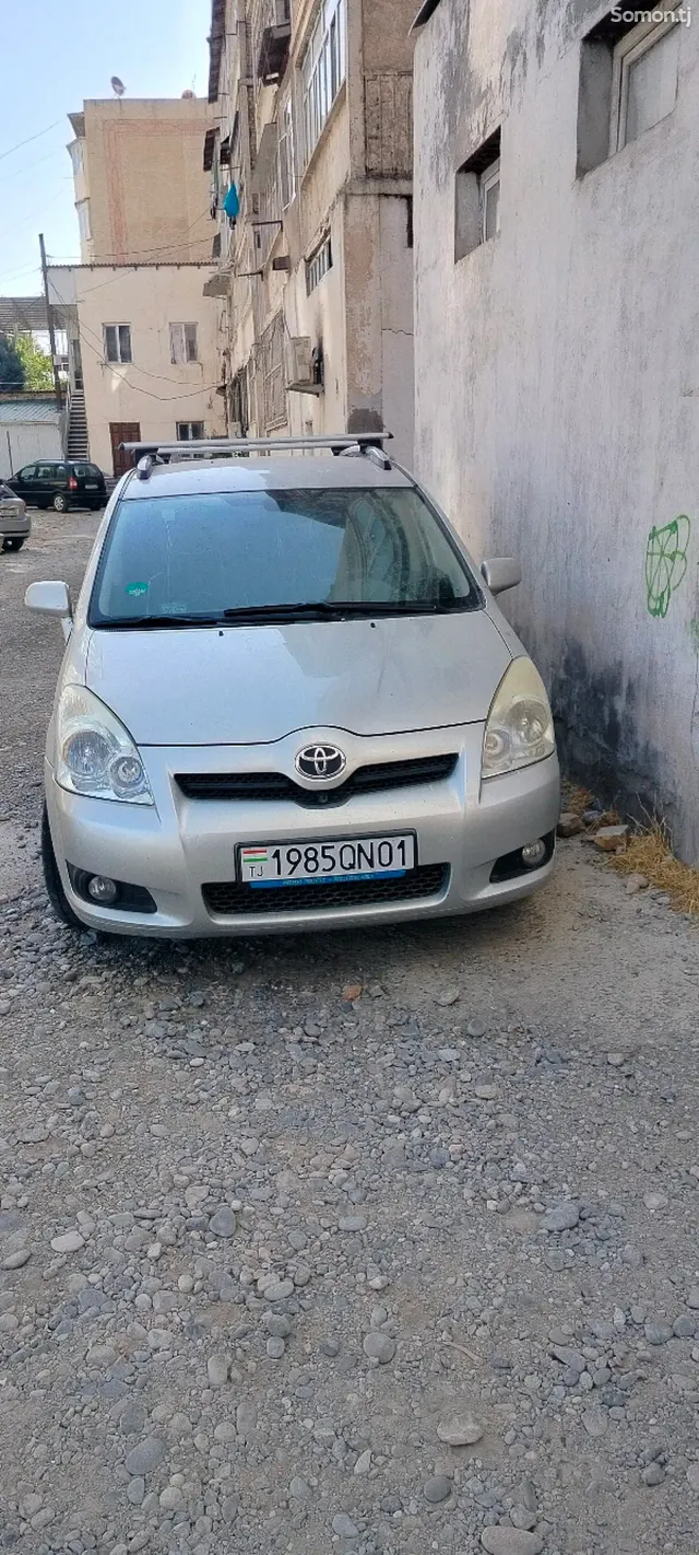 Toyota Verso 2008 · 2.2 MT