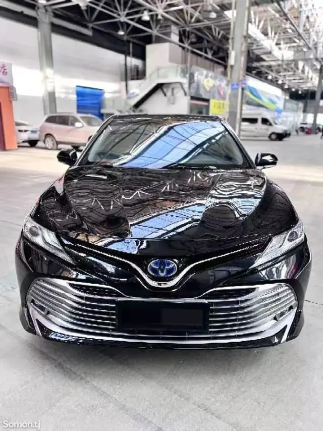 Toyota Camry 2018 · 2.5 AT