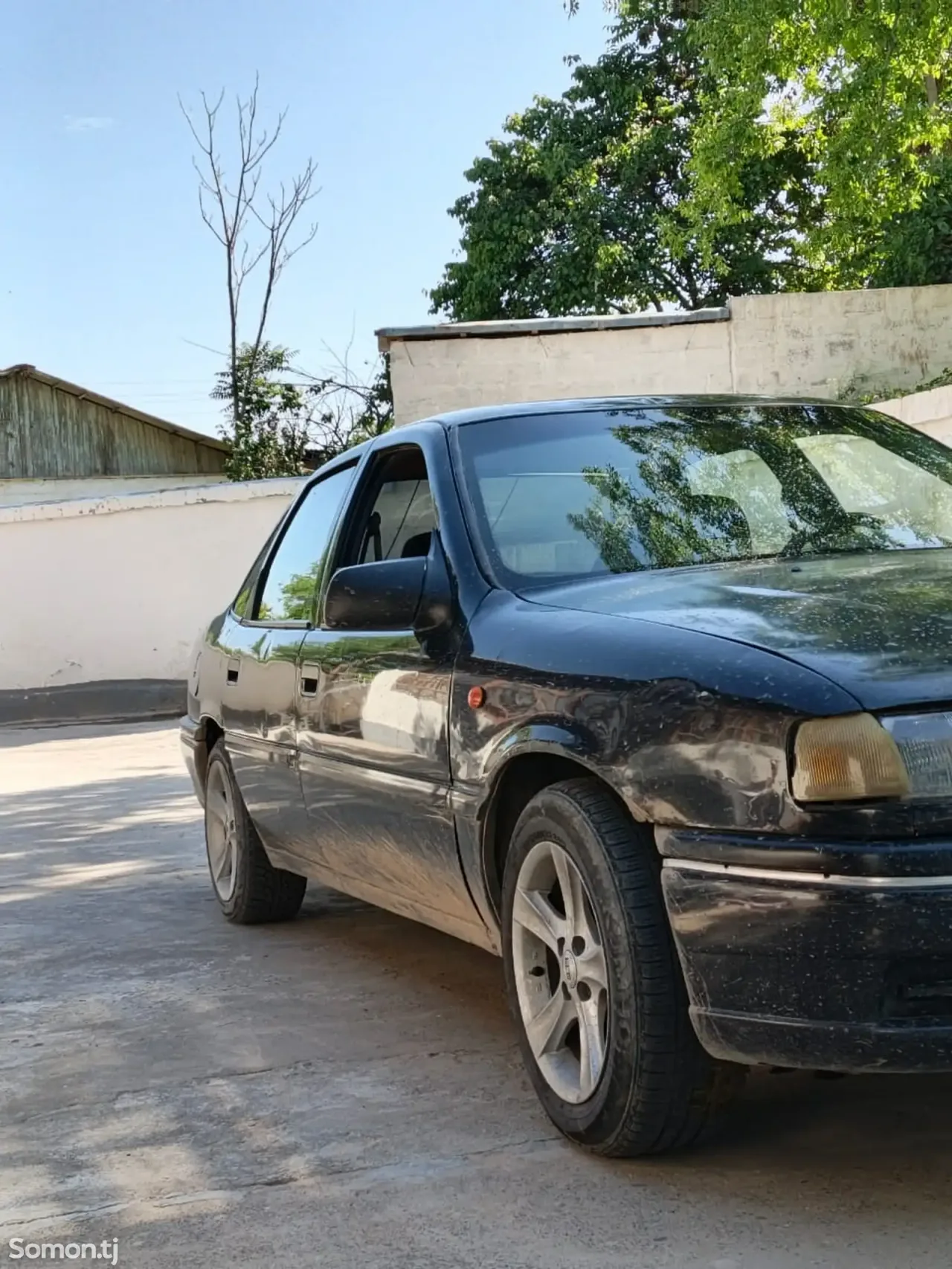 Opel Vectra A 1993 · 1.8 MT