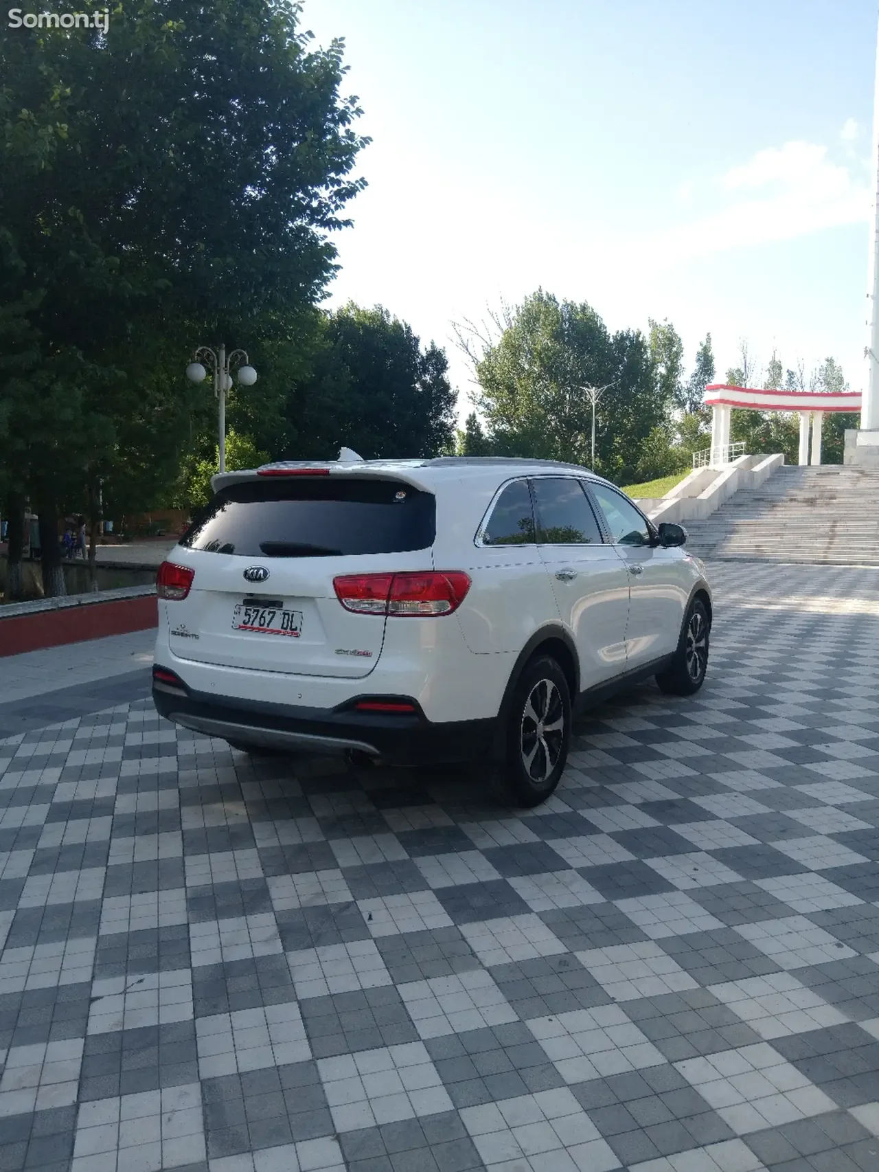 Kia Sorento 2017 · 2.0 AT