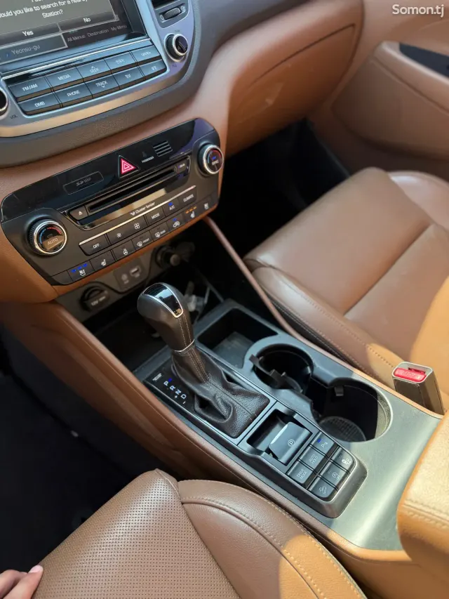 Hyundai Tucson 2015 · 2.0 AT