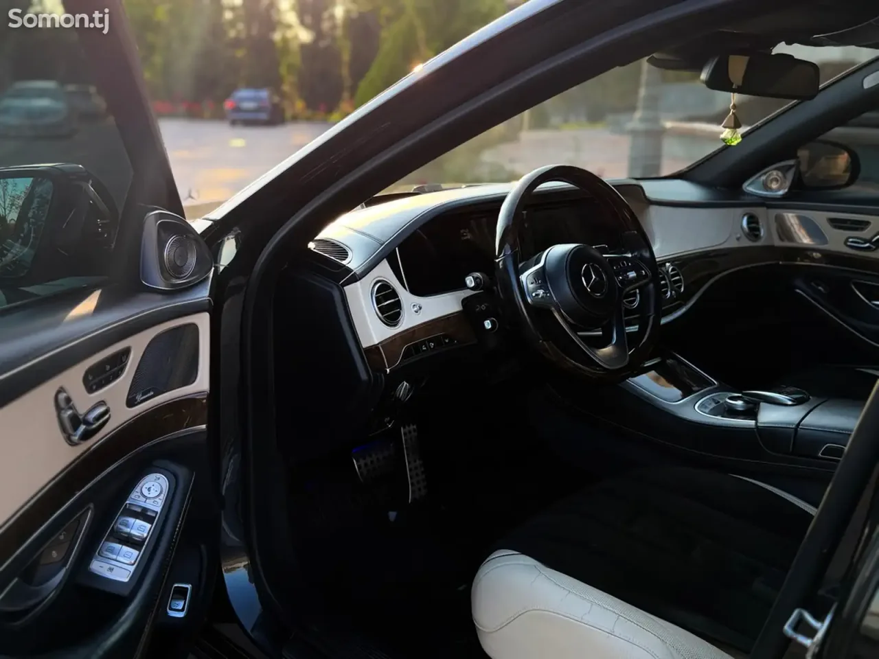 Mercedes-Benz S class 2015 · 3.5 AT