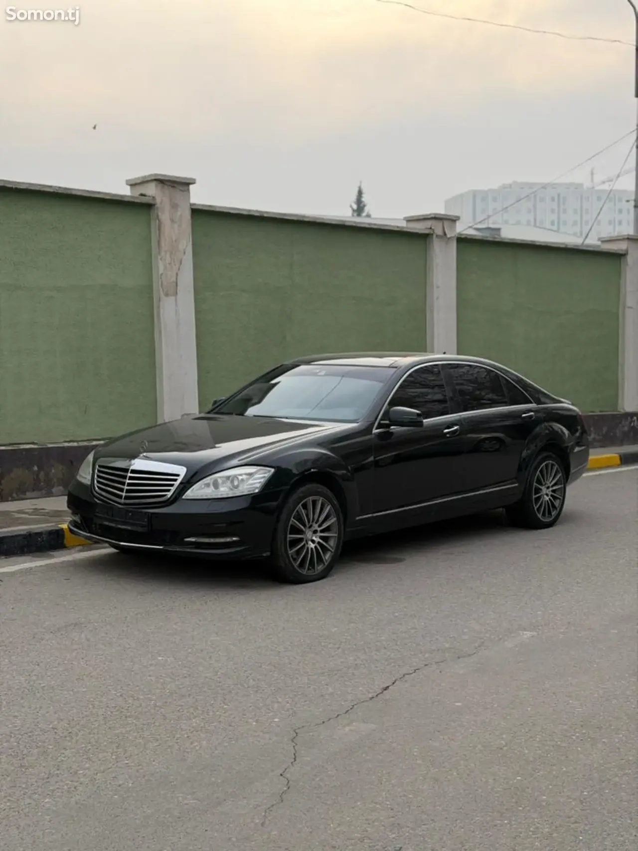 Mercedes-Benz S class 2011 · 3.5 AT