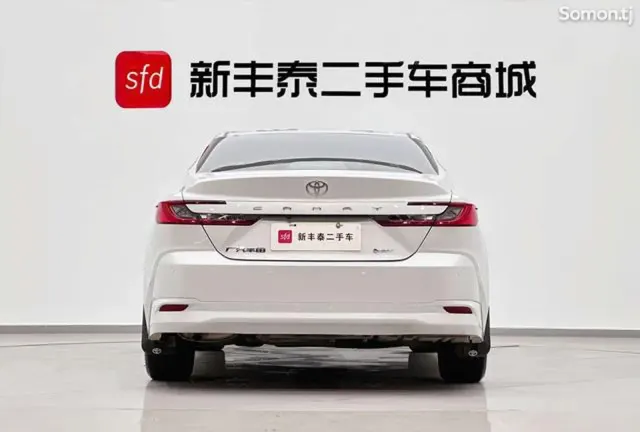 Toyota Camry 2024 · 2.0 AT