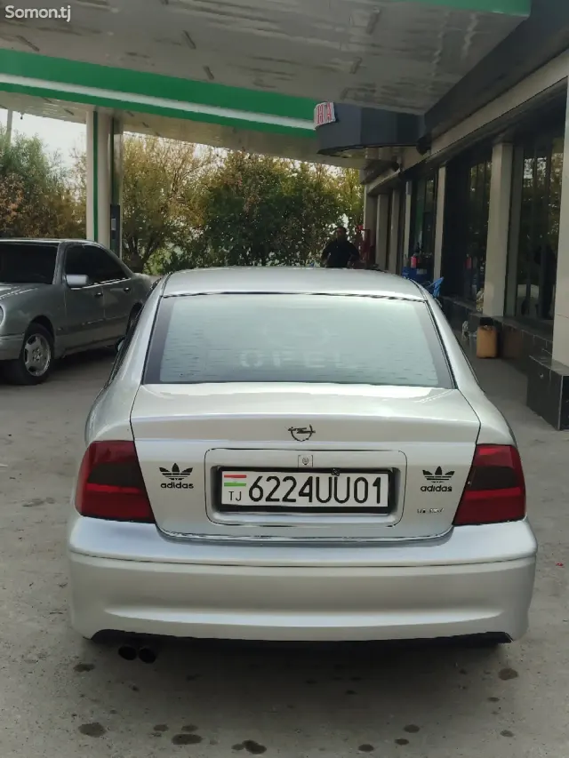 Opel Vectra B 2001 · 1.8 MT