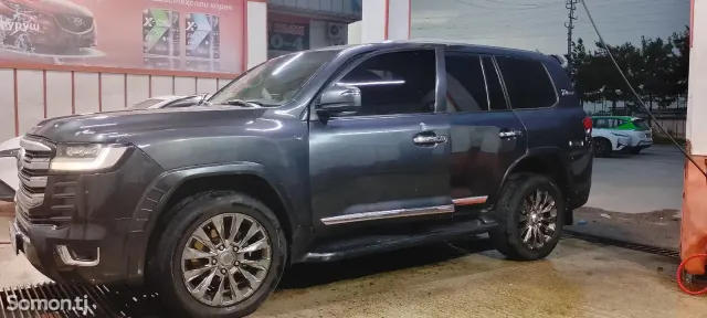 Toyota Land Cruiser 2008 · 5.7 AT