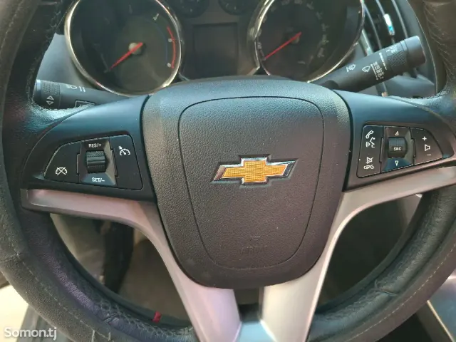 Chevrolet Cruze 2015 · 1.7 AT