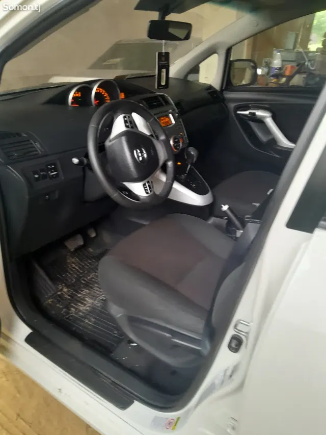 Toyota Verso 2011 · 1.8 AT