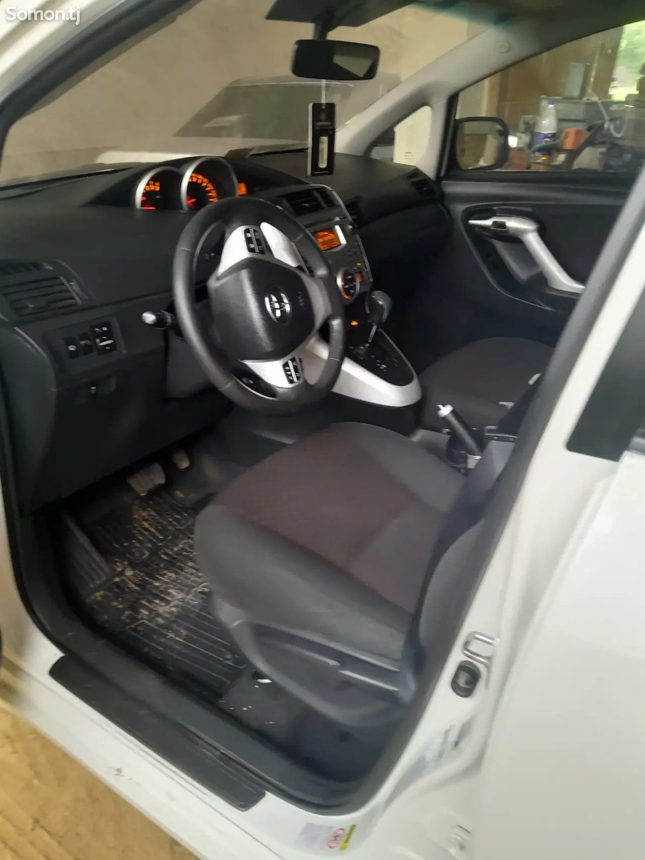Toyota Verso 2011 · 1.8 AT