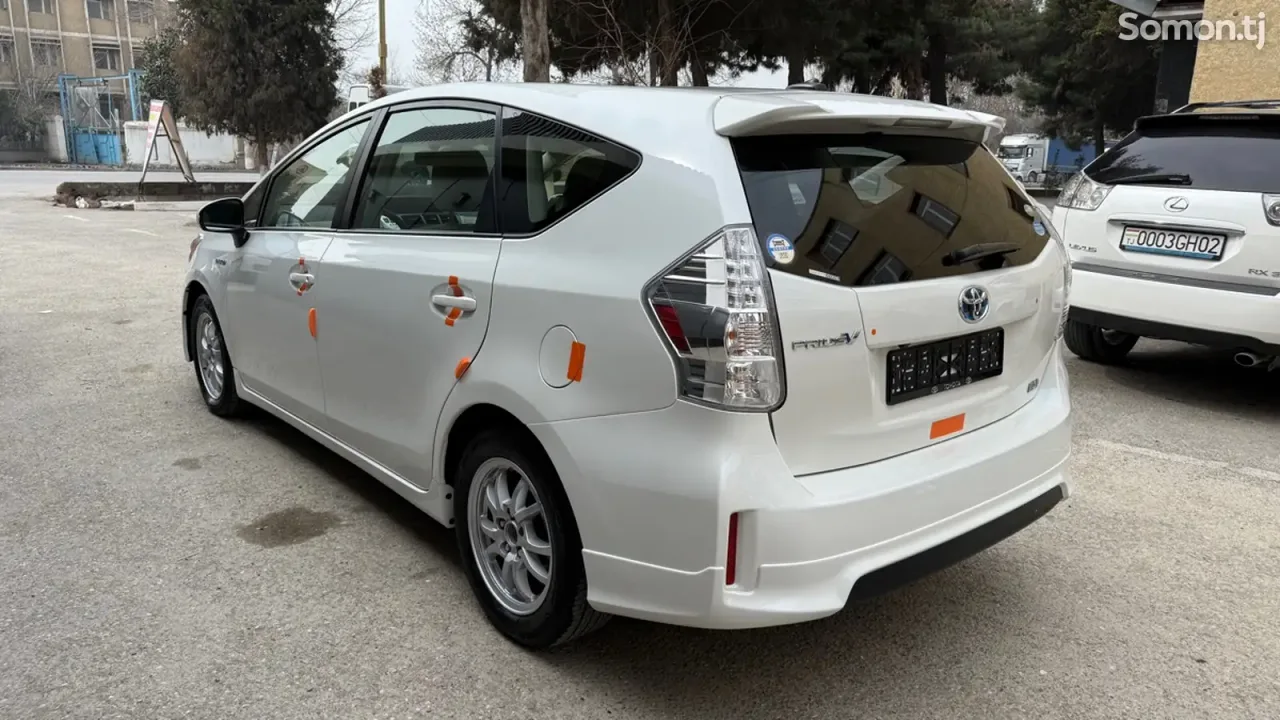 Toyota Prius 2014 · 1.8 AT